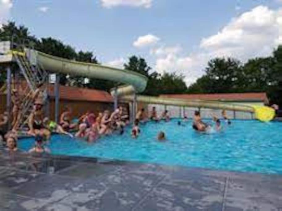 Chalet 14 Met Airco Familiecamping De Tien Heugten Schoonloo Drenthe Exterior foto